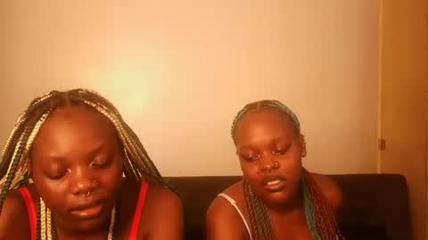 Snapshot of drip_doll_ chatting on May 7, 12:54 pm Kimberly online show from May 7, 12:54 pm
