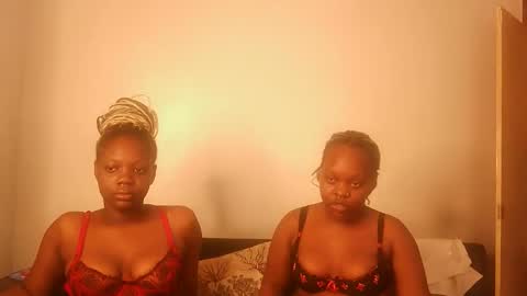 Snapshot of drip_doll_ chatting on May 25, 9:32 pm Kimberly online show from May 25, 9:32 pm