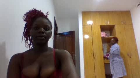 Snapshot of drip_doll_ chatting on June 14, 1:03 am Kimberly online show from June 14, 1:03 am