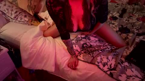 Snapshot of dripping_like_jane chatting on February 9, 12:08 pm Bluejay0713 online show from February 9, 12:08 pm