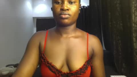 dripping_luna online show from January 29, 12:01 am