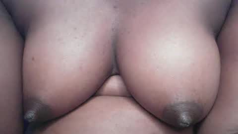 Snapshot of drippussy1 chatting on January 16, 4:38 am Ebonypussy1 online show from January 16, 4:38 am