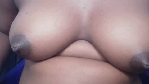 Snapshot of drippussy1 chatting on January 17, 4:17 am Ebonypussy1 online show from January 17, 4:17 am