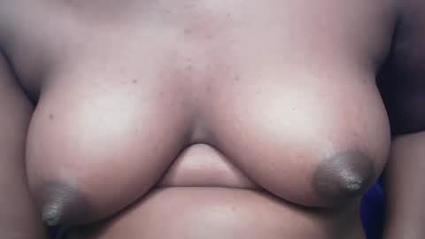 Snapshot of drippussy1 chatting on February 4, 4:18 am Ebonypussy1 online show from February 4, 4:18 am