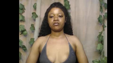 Snapshot of dripqueenx chatting on November 6, 11:44 am linda online show from November 6, 11:44 am