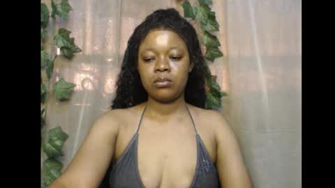 Snapshot of dripqueenx chatting on November 11, 1:44 pm linda online show from November 11, 1:44 pm