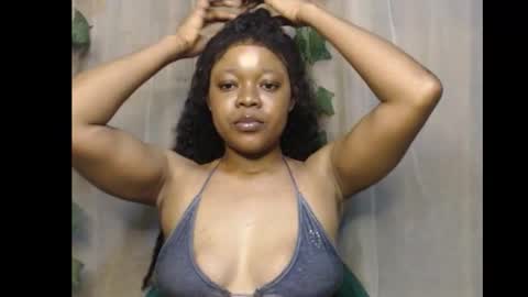Snapshot of dripqueenx chatting on November 20, 10:31 pm linda online show from November 20, 10:31 pm