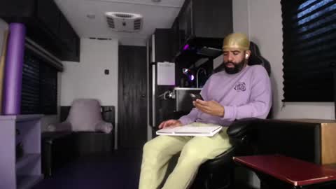 Snapshot of drizzys_room chatting on September 14, 11:31 am DirtyDrizzy online show from September 14, 11:31 am