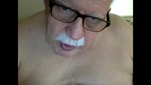 Snapshot of drnick069 chatting on June 5, 4:02 pm drnick069 online show from June 5, 4:02 pm