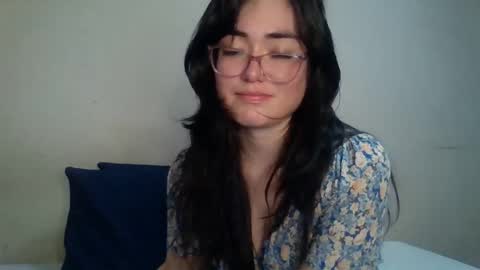 Snapshot of dronae chatting on October 16, 2:34 am dronae online show from October 16, 2:34 am