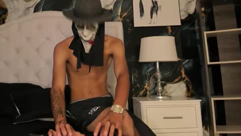 Snapshot of drop_sex chatting on October 31, 12:17 pm Smith Santiago   online show from October 31, 12:17 pm