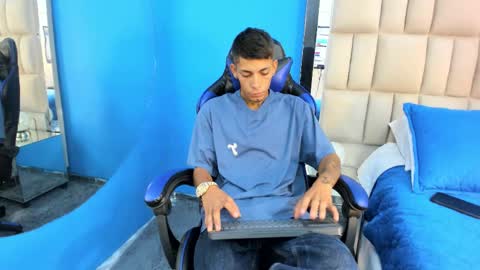 Snapshot of drop_sex chatting on November 2, 12:40 pm Smith Santiago   online show from November 2, 12:40 pm