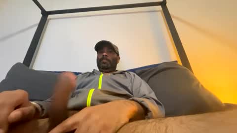 Snapshot of drspunkalott chatting on December 3, 12:13 am drspunkalott online show from December 3, 12:13 am