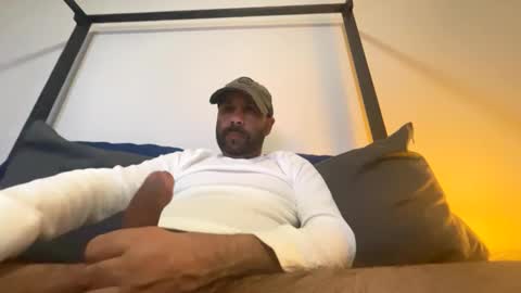 Snapshot of drspunkalott chatting on December 12, 4:37 am drspunkalott online show from December 12, 4:37 am