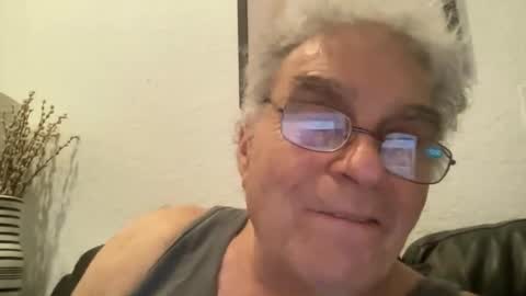 Snapshot of drtony4u222 chatting on December 27, 3:20 am DrTony4u222100 online show from December 27, 3:20 am