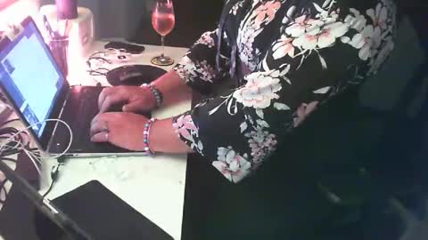 D Starr online show from February 22, 7:29 am