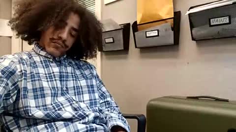 Snapshot of dubdub2442 chatting on March 3, 10:21 am Dubdub2442 online show from March 3, 10:21 am