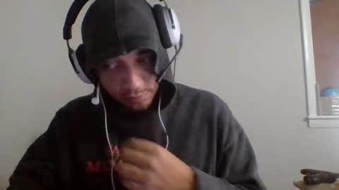 Snapshot of dubz07 chatting on December 11, 12:23 pm dubz07 online show from December 11, 12:23 pm