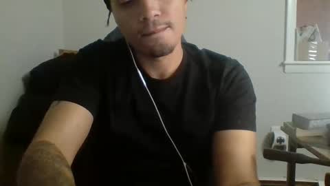 Snapshot of dubz07 chatting on December 20, 11:37 pm dubz07 online show from December 20, 11:37 pm