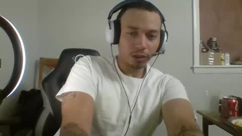 Snapshot of dubz07 chatting on December 27, 8:56 am dubz07 online show from December 27, 8:56 am