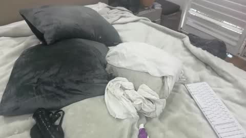 Dude online show from February 11, 2:49 am