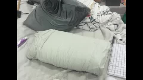 Dude online show from April 11, 10:14 pm