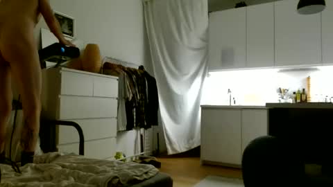 dudewhaaaat_cb online show from October 23, 12:37 pm