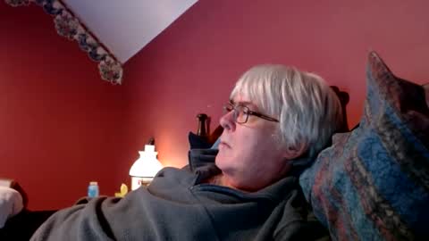 Snapshot of dug38 chatting on December 7, 3:30 pm Doug online show from December 7, 3:30 pm