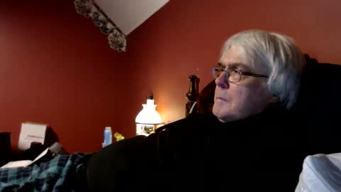 Snapshot of dug38 chatting on December 25, 1:10 am Doug online show from December 25, 1:10 am