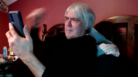 Snapshot of dug38 chatting on December 25, 12:58 pm Doug online show from December 25, 12:58 pm