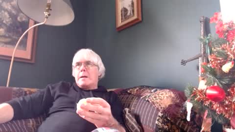 Snapshot of dug38 chatting on December 26, 7:05 pm Doug online show from December 26, 7:05 pm