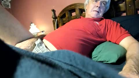 Snapshot of dug38 chatting on May 18, 1:24 am Doug online show from May 18, 1:24 am