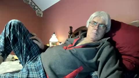 Snapshot of dug38 chatting on May 31, 6:20 pm Doug online show from May 31, 6:20 pm