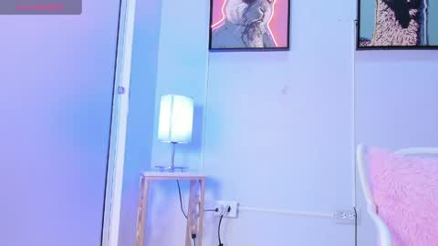 Snapshot of dulce__fiore07 chatting on April 20, 11:57 am dulce__fiore07 online show from April 20, 11:57 am