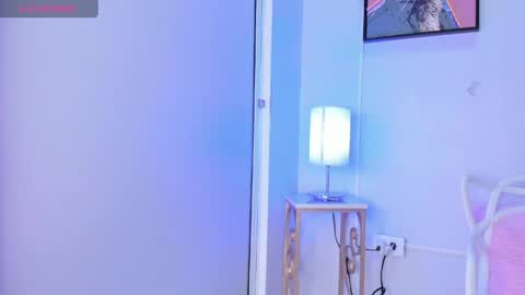 Snapshot of dulce__fiore07 chatting on April 24, 12:18 pm dulce__fiore07 online show from April 24, 12:18 pm