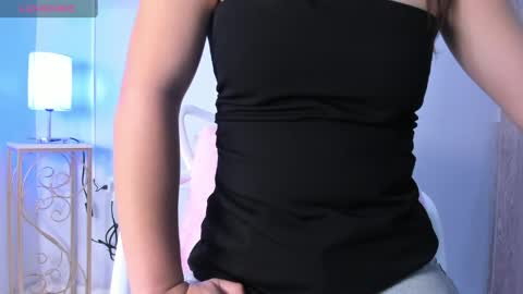 Snapshot of dulce__fiore07 chatting on May 2, 12:10 pm dulce__fiore07 online show from May 2, 12:10 pm