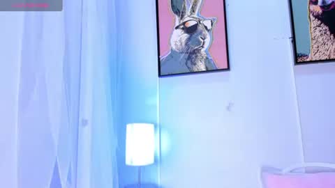 Snapshot of dulce__fiore07 chatting on June 24, 12:04 pm dulce__fiore07 online show from June 24, 12:04 pm