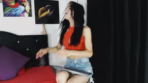 Snapshot of dulce_alexandra chatting on May 6, 10:42 am Dulce Alexandra online show from May 6, 10:42 am