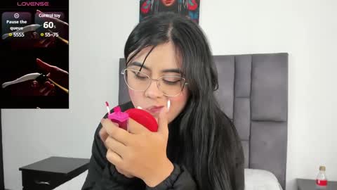 Snapshot of dulce_amg chatting on March 6, 3:35 pm Dulce amg online show from March 6, 3:35 pm