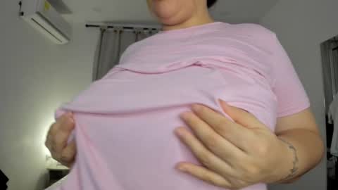 dulce brithany online show from March 8, 1:58 am