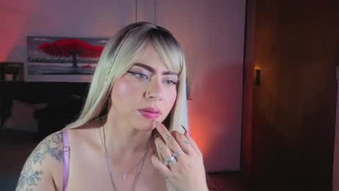 Snapshot of dulce_charlottee chatting on April 24, 7:38 pm DULCE online show from April 24, 7:38 pm