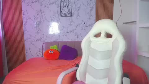 Snapshot of dulce_eden chatting on February 16, 5:09 pm dulce online show from February 16, 5:09 pm