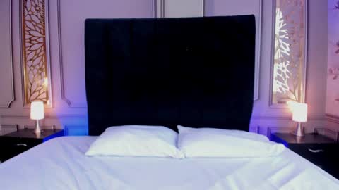 Snapshot of dulce_girls chatting on June 2, 6:43 pm Dulce online show from June 2, 6:43 pm
