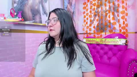 Dulce  online show from October 18, 11:44 am