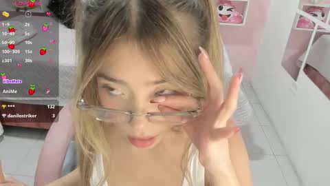 Snapshot of dulce_powl chatting on October 1, 3:40 pm Dulce  online show from October 1, 3:40 pm