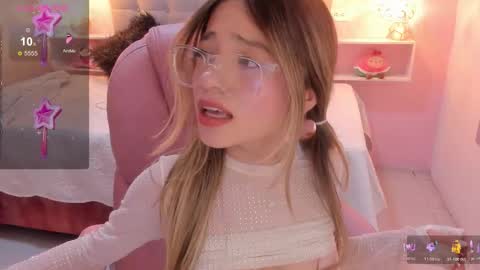 Snapshot of dulce_powl chatting on December 15, 6:45 pm Dulce online show from December 15, 6:45 pm