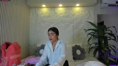 dulce  online show from May 31, 3:58 am