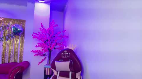 dulce_viioleta online show from December 18, 10:54 am