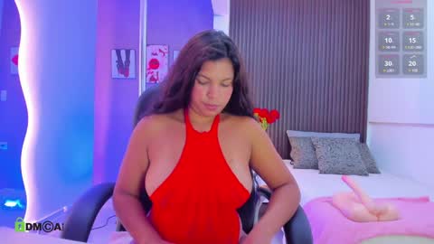 Dulce  online show from April 10, 7:40 pm