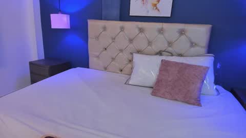 Kitten online show from April 10, 11:26 am